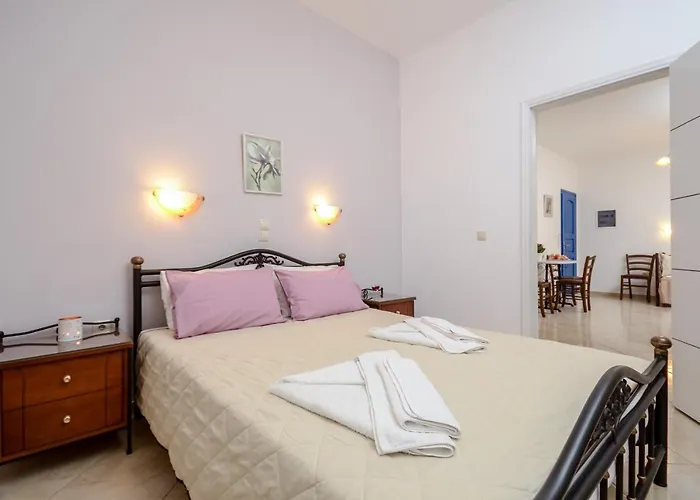 Gaitani Plaka Naxos Hotel apartamentowy 3*