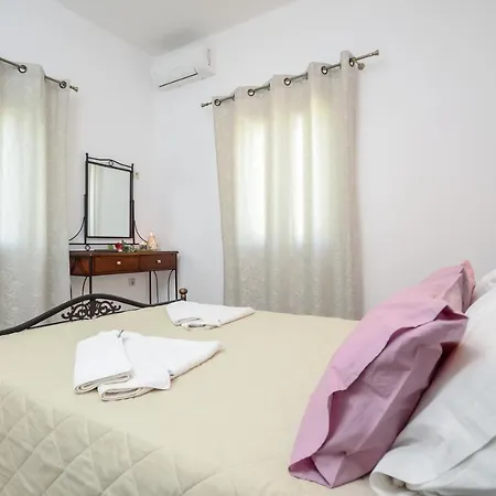 Апарт-отель Gaitani Plaka Naxos 3*