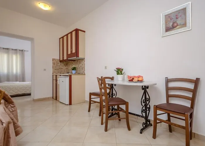 Aparthotel Gaitani Plaka Naxos 3*