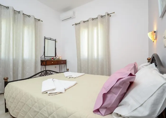 Aparthotel Gaitani Plaka Naxos 3*
