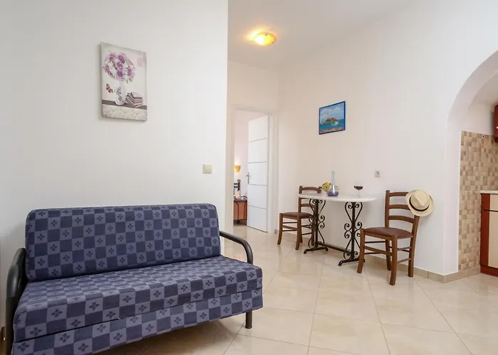 Gaitani Plaka Naxos Aparthotel
